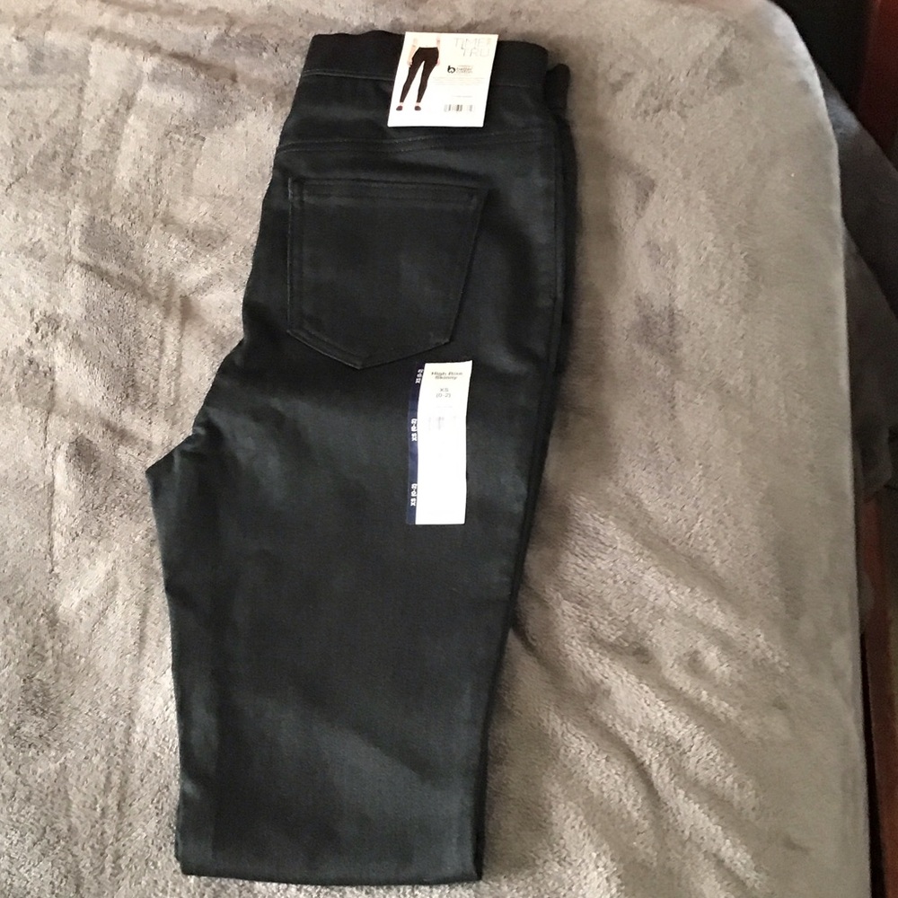 Time and Tru Women's Skinny Jeans - Black